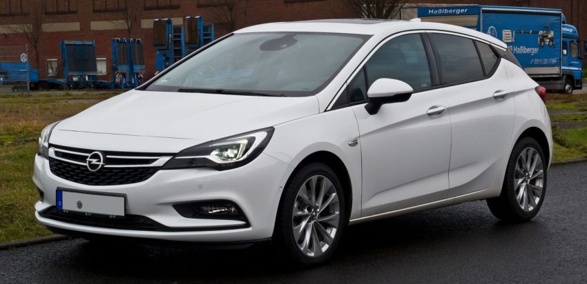 Frontansicht Weißer Opel Astra K 1.6