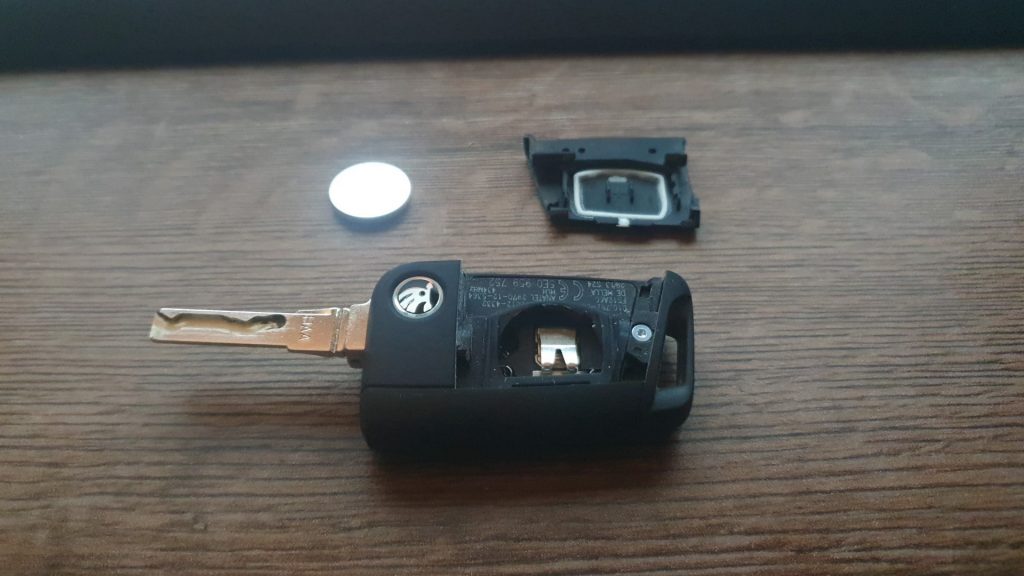 Skoda Octavia Leere Schlüsselbatterie wechseln Baureihen I, II, III, IV