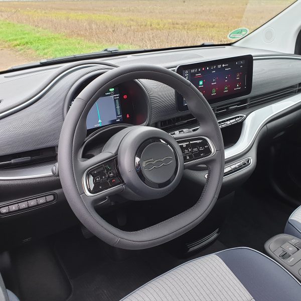 Fiat Innenraum mit Navi Display