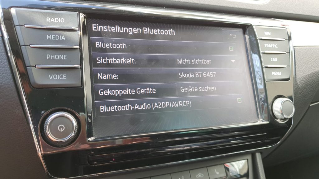 Skoda Bluetooth verbinden Smartphone koppeln Musik abspielen