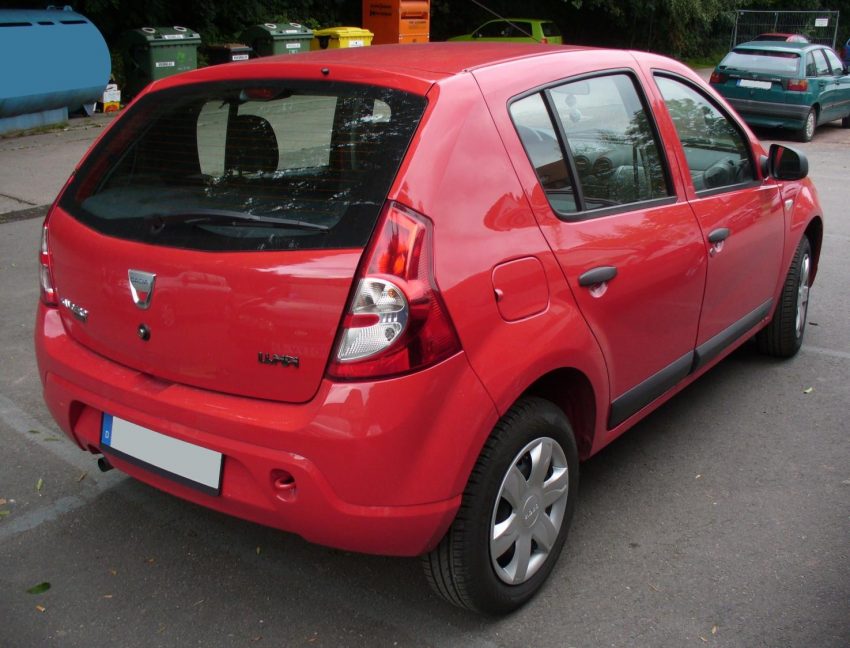 Dacia Sandero Generation 1 rot