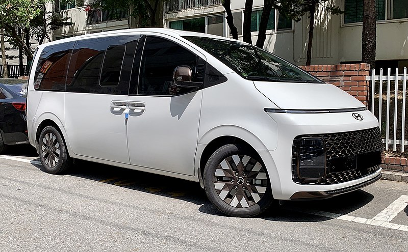 Hyundai Staria