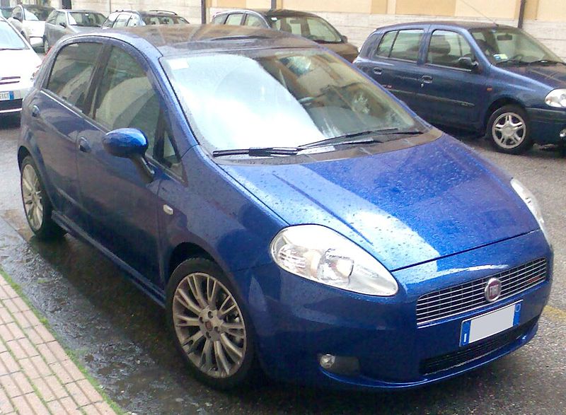 2009 Fiat Grande Punto Sport.jpg