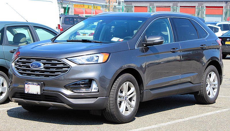 2019 Ford Edge SEL EcoBoost AWD 2.0L front 4.6.19.jpg