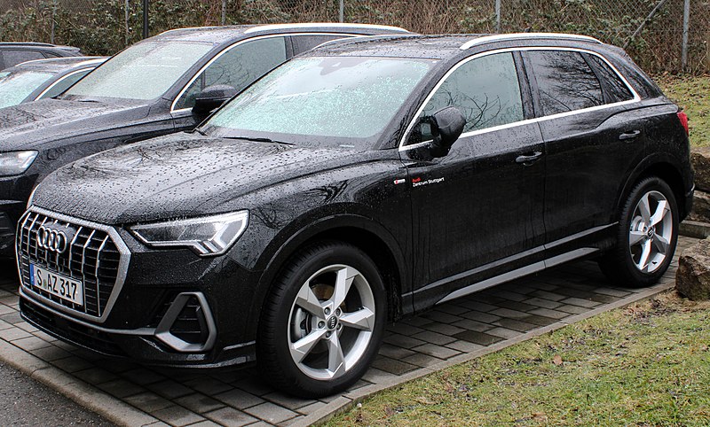 Kofferraumwanne Audi Q3 in Bayern - Saldenburg, Reifen & Felgen