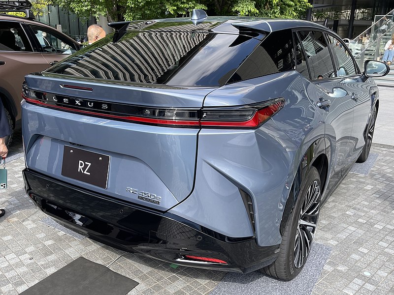 Lexus RZ