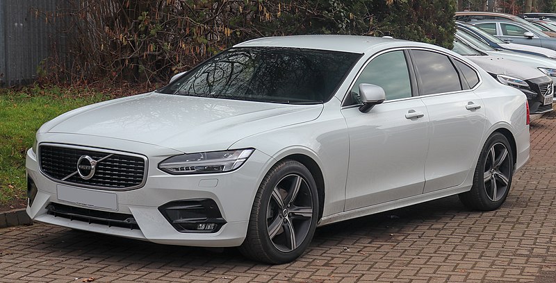 2018 Volvo S90 R-Design D4 Automatic 2.0 Front.jpg