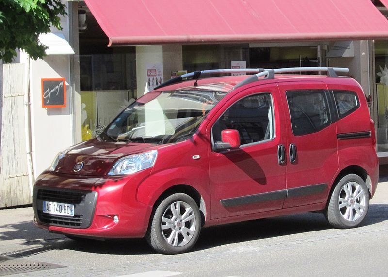 Fiat Qubo in Alsace.jpg