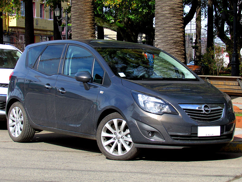 Opel Meriva 1.4T Cosmo 2014 (15054133226).jpg