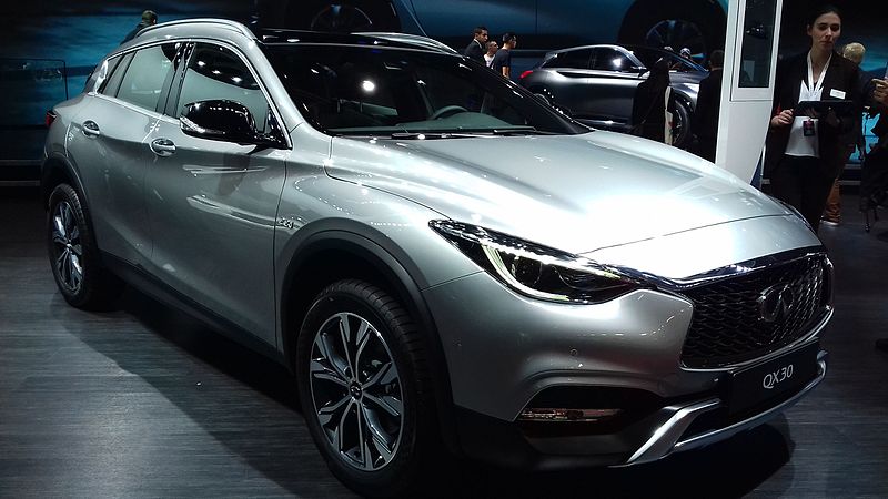 Infiniti QX30 Mondial auto 2016 (3-3).jpg