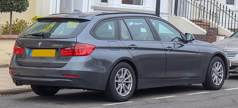 2015 BMW 320d Business EfficientDynamics 2.0 Rear.jpg