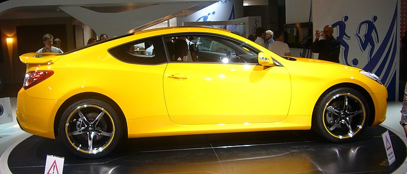 Hyundai Genesis Coupe (side).jpg