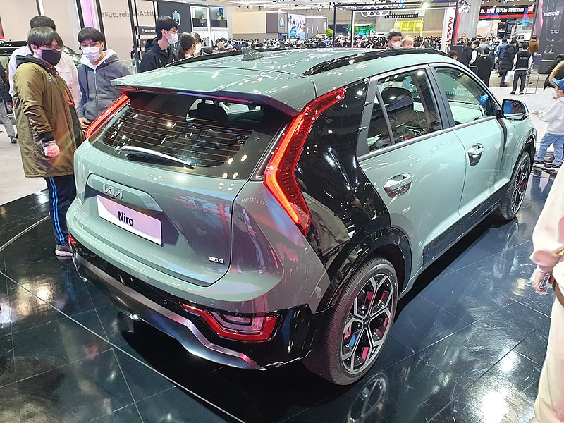 Kia Niro Hybrid SG2 HEV green (5).jpg