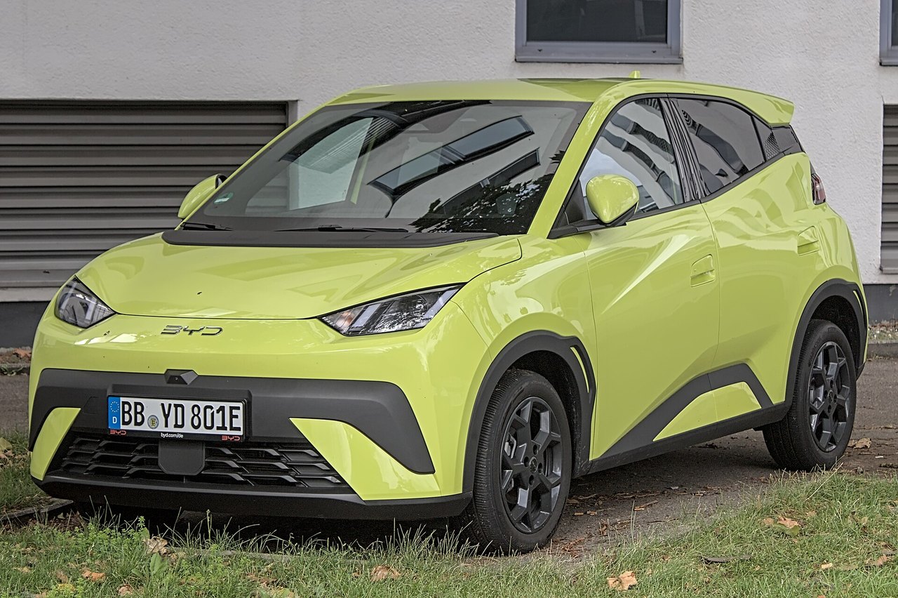BYD Dolphin Surf
