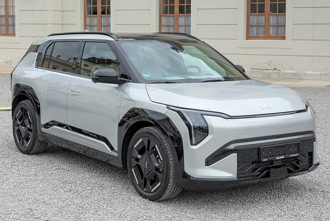 Kia EV3 GT-Line in der Frontansicht